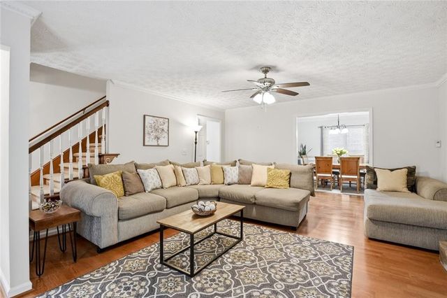 1354 Velvet Creek Glen SW, Marietta, GA 30008