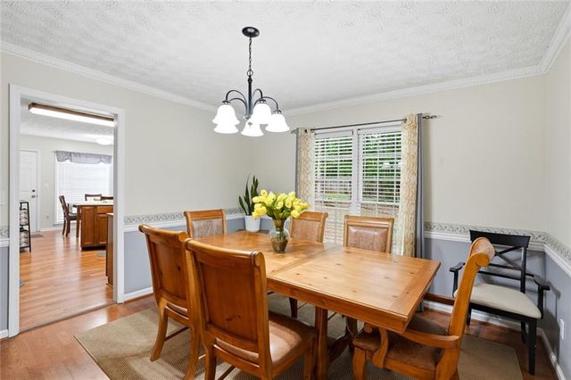 1354 Velvet Creek Glen SW, Marietta, GA 30008