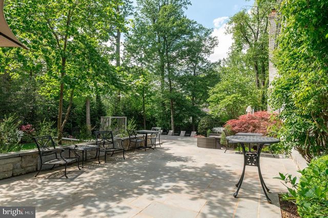 1210 CORBIN CT, Mclean, VA 22101