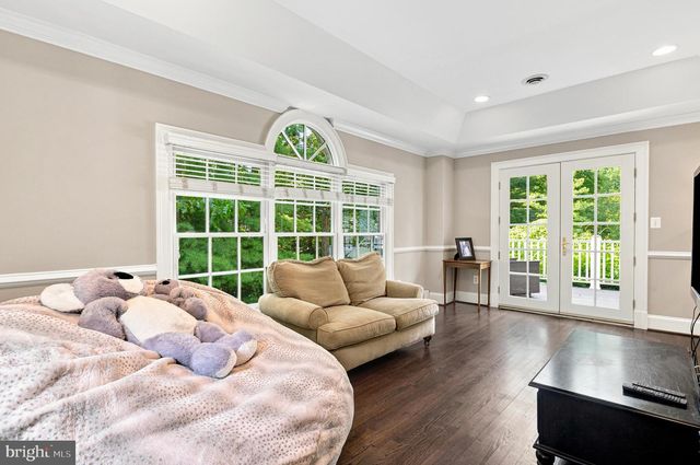 1210 CORBIN CT, Mclean, VA 22101