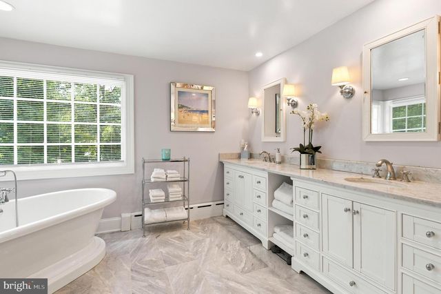 1210 CORBIN CT, Mclean, VA 22101
