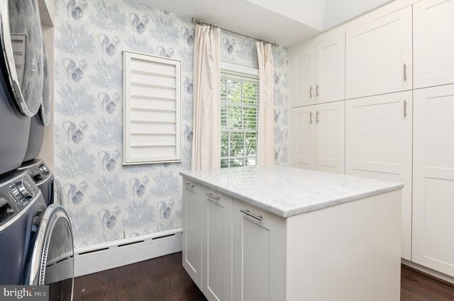 1210 CORBIN CT, Mclean, VA 22101