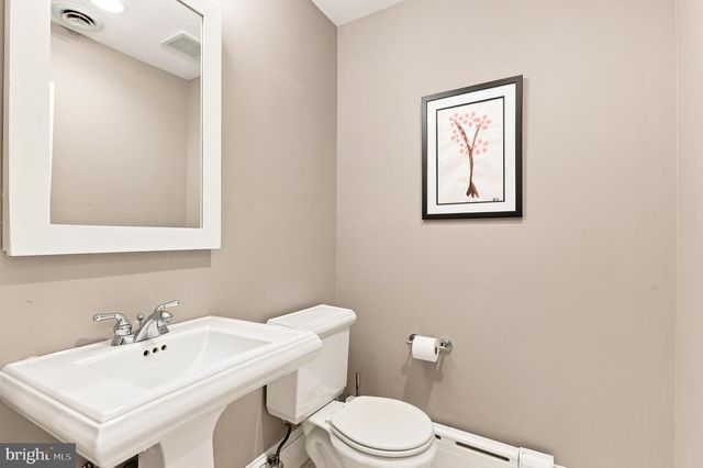 1210 CORBIN CT, Mclean, VA 22101