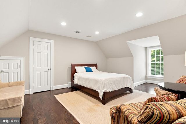 1210 CORBIN CT, Mclean, VA 22101