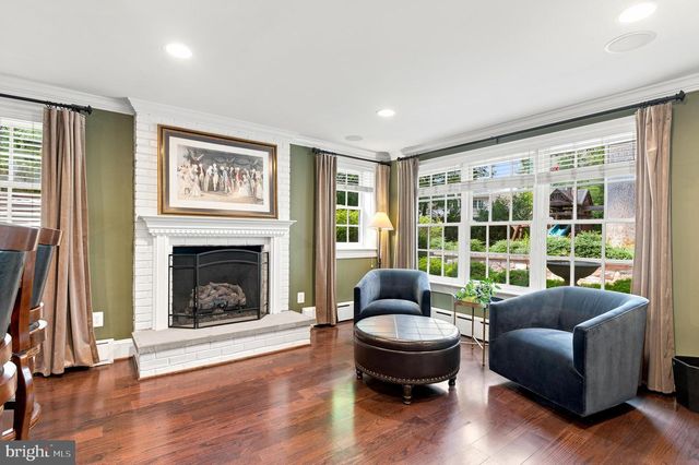 1210 CORBIN CT, Mclean, VA 22101