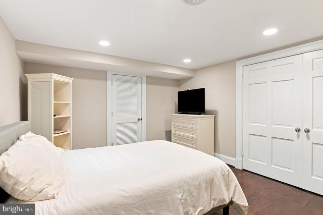 1210 CORBIN CT, Mclean, VA 22101