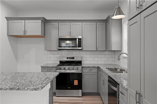 6738 Barneswood Drive, Theodore, AL 36582