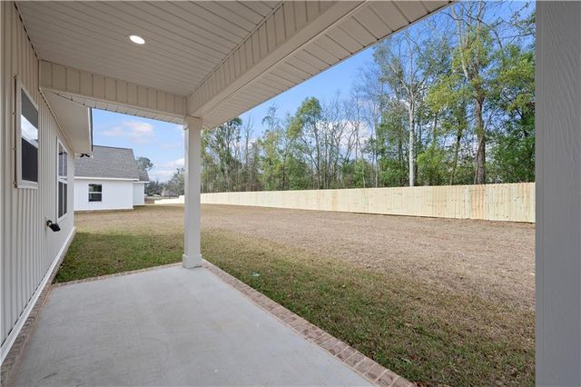 6738 Barneswood Drive, Theodore, AL 36582