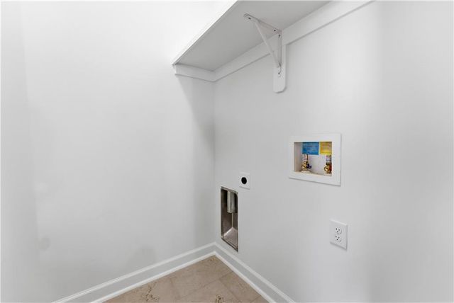 6738 Barneswood Drive, Theodore, AL 36582