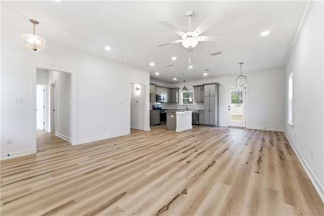 6738 Barneswood Drive, Theodore, AL 36582