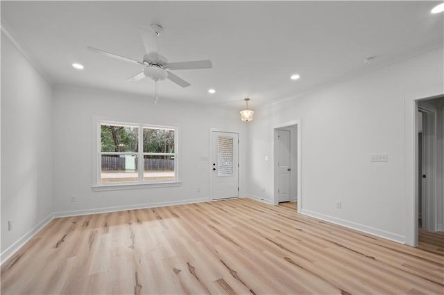 6738 Barneswood Drive, Theodore, AL 36582