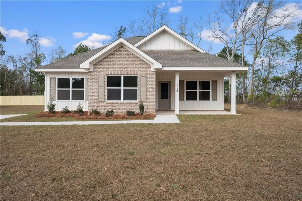 6738 Barneswood Drive, Theodore, AL 36582