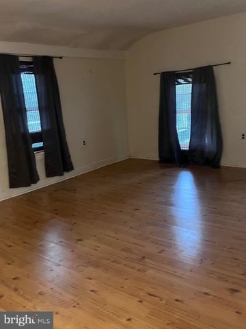 1 WOODS ALY, Mount Holly, NJ 08060