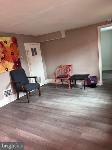 1 WOODS ALY, Mount Holly, NJ 08060