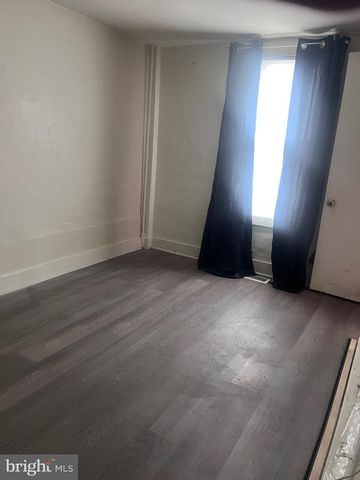 1 WOODS ALY, Mount Holly, NJ 08060