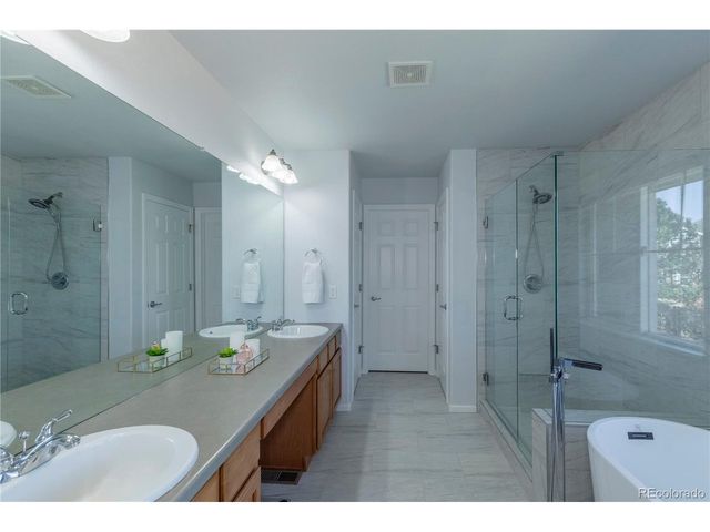 21061 E Mansfield Pl, Aurora, CO 80013