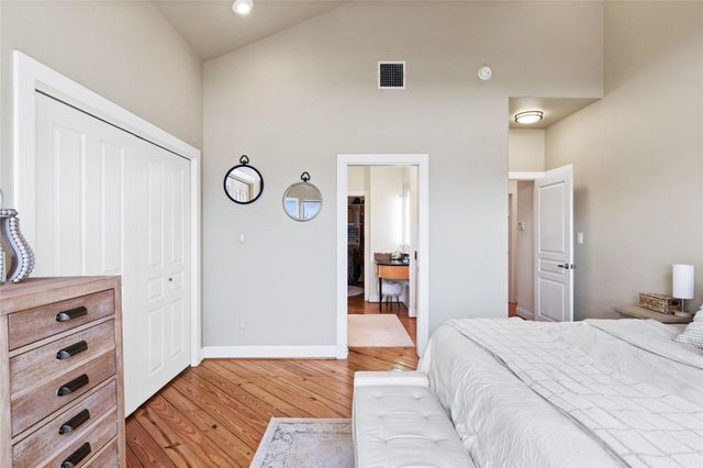 208 Morar DR, Spicewood, TX 78669