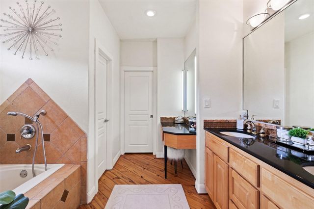 208 Morar DR, Spicewood, TX 78669