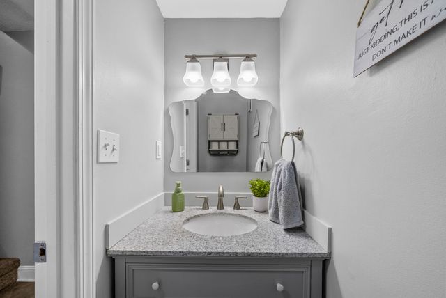 931 Kingsbury Dr Apt A, Clarksville, TN 37040