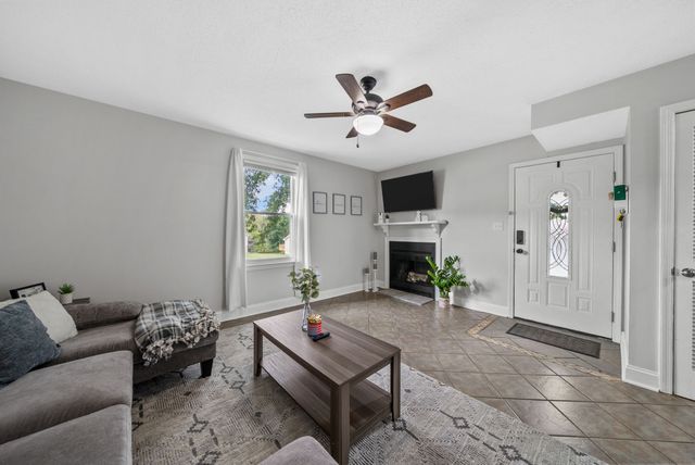 931 Kingsbury Dr Apt A, Clarksville, TN 37040