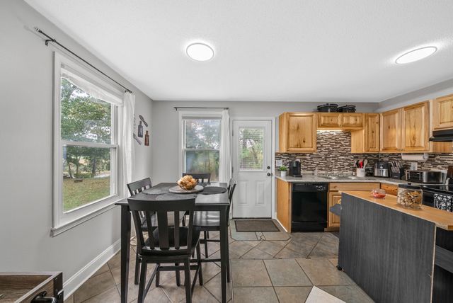 931 Kingsbury Dr Apt A, Clarksville, TN 37040