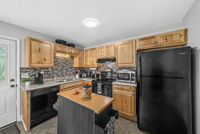 931 Kingsbury Dr Apt A, Clarksville, TN 37040