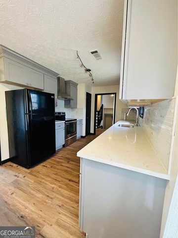 1758 Eric Circle, Lawrenceville, GA 30043