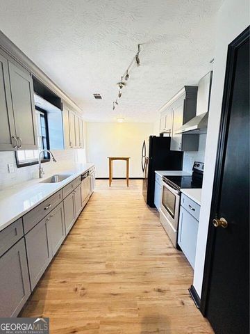 1758 Eric Circle, Lawrenceville, GA 30043