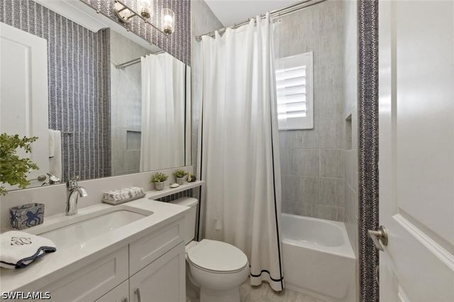 11338 Jacaranda DR, Naples, FL 34120
