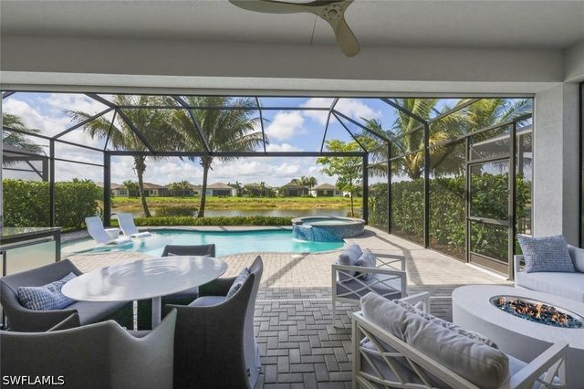 11338 Jacaranda DR, Naples, FL 34120