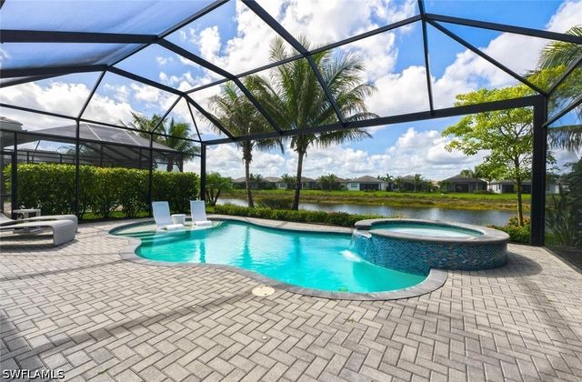 11338 Jacaranda DR, Naples, FL 34120