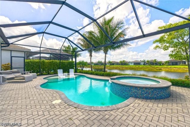 11338 Jacaranda DR, Naples, FL 34120