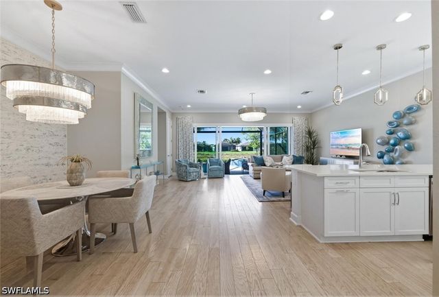 11338 Jacaranda DR, Naples, FL 34120