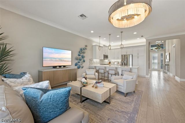 11338 Jacaranda DR, Naples, FL 34120