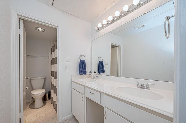 2100 Tanglewilde Street 189, Houston, TX 77063
