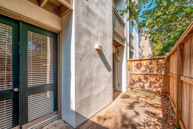 2100 Tanglewilde Street 189, Houston, TX 77063