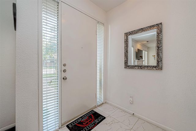 2100 Tanglewilde Street 189, Houston, TX 77063