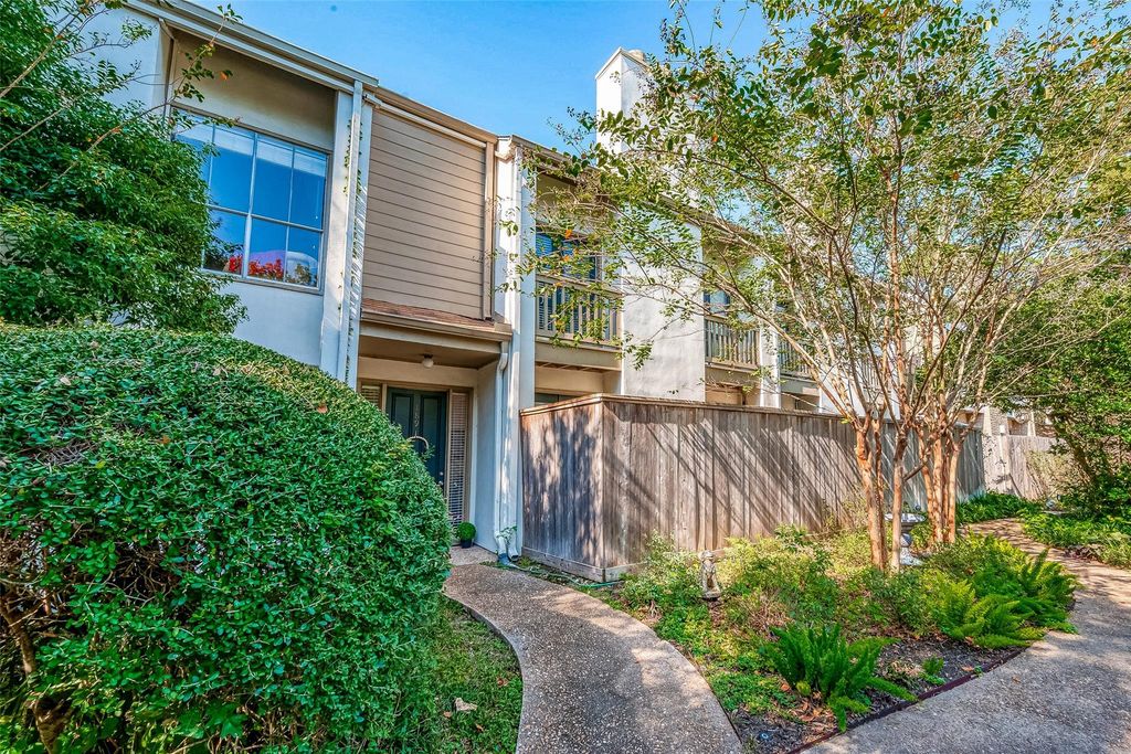 2100 Tanglewilde Street 189, Houston, TX 77063