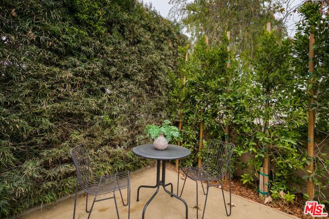 3150 Madera Avenue, Los Angeles, CA 90039