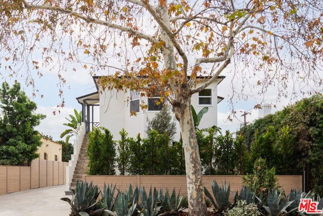 3150 Madera Avenue, Los Angeles, CA 90039