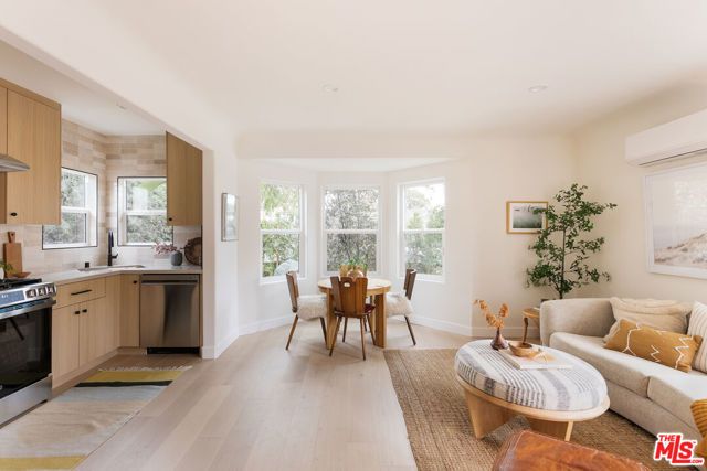 3150 Madera Avenue, Los Angeles, CA 90039