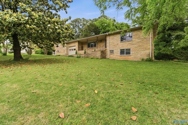 1002 Woodall Lane, Huntsville, AL 35816