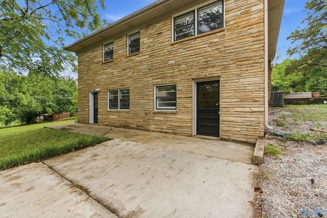 1002 Woodall Lane, Huntsville, AL 35816