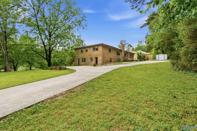 1002 Woodall Lane, Huntsville, AL 35816