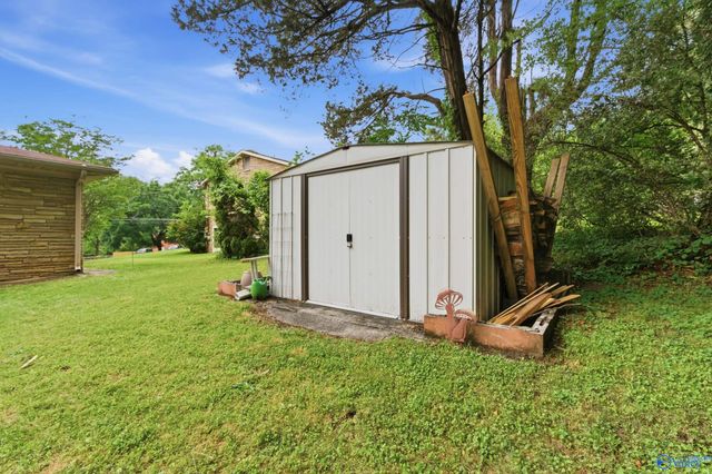 1002 Woodall Lane, Huntsville, AL 35816
