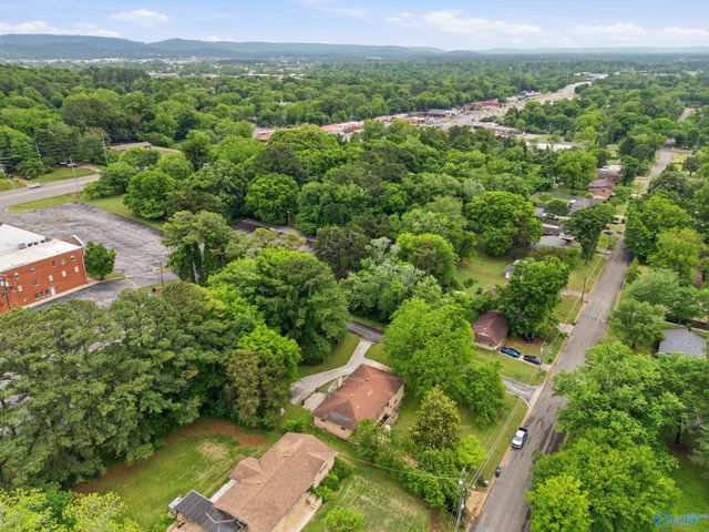 1002 Woodall Lane, Huntsville, AL 35816
