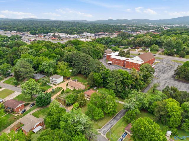 1002 Woodall Lane, Huntsville, AL 35816