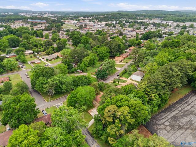 1002 Woodall Lane, Huntsville, AL 35816