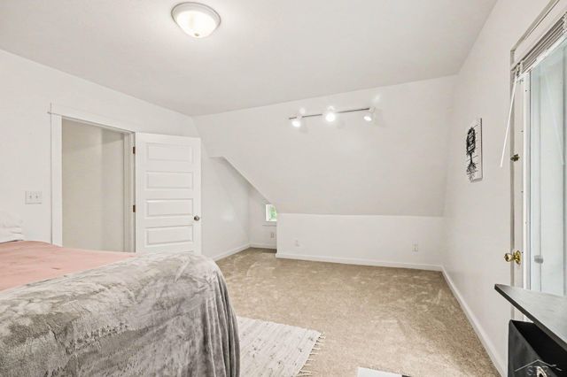 800 S Center Road, Saginaw Twp, MI 48638