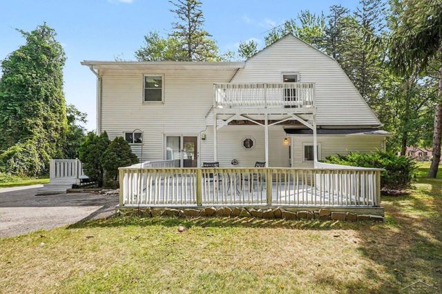 800 S Center Road, Saginaw Twp, MI 48638